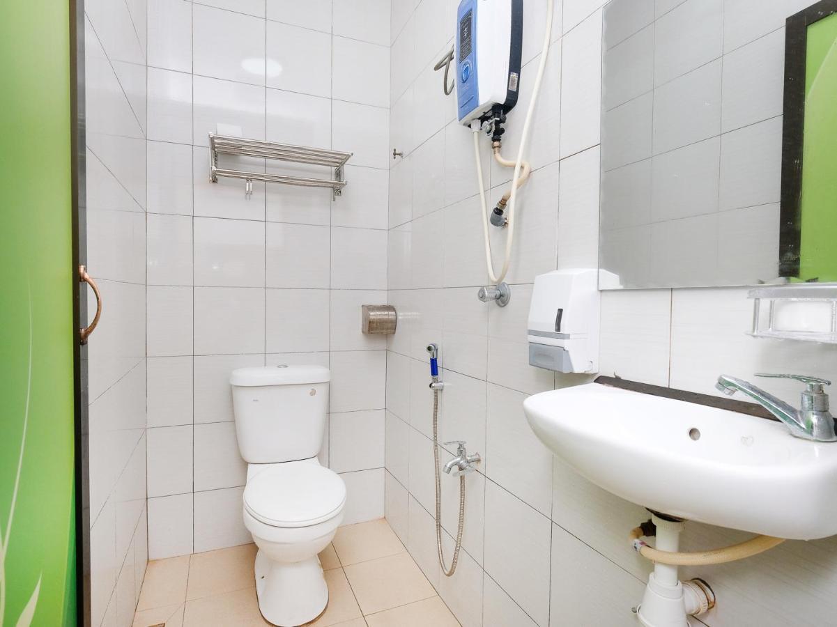 Oyo 850 Gold Star Hotel Chukai Dış mekan fotoğraf