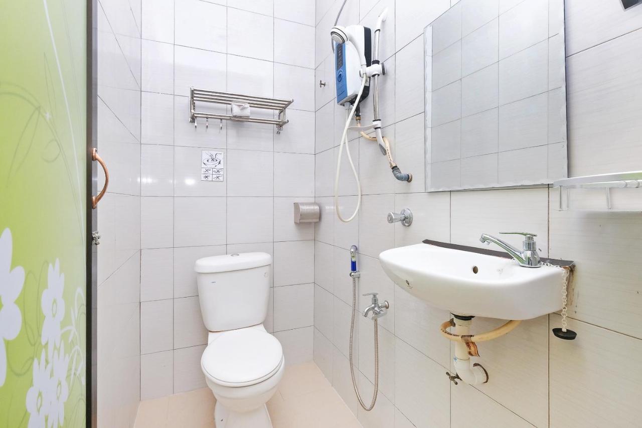 Oyo 850 Gold Star Hotel Chukai Dış mekan fotoğraf