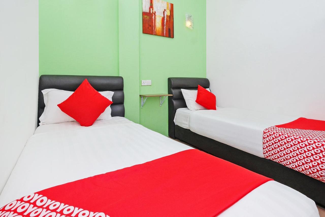 Oyo 850 Gold Star Hotel Chukai Dış mekan fotoğraf