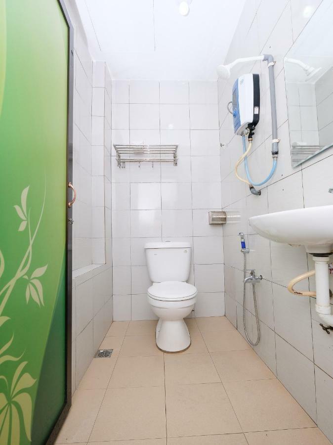 Oyo 850 Gold Star Hotel Chukai Dış mekan fotoğraf