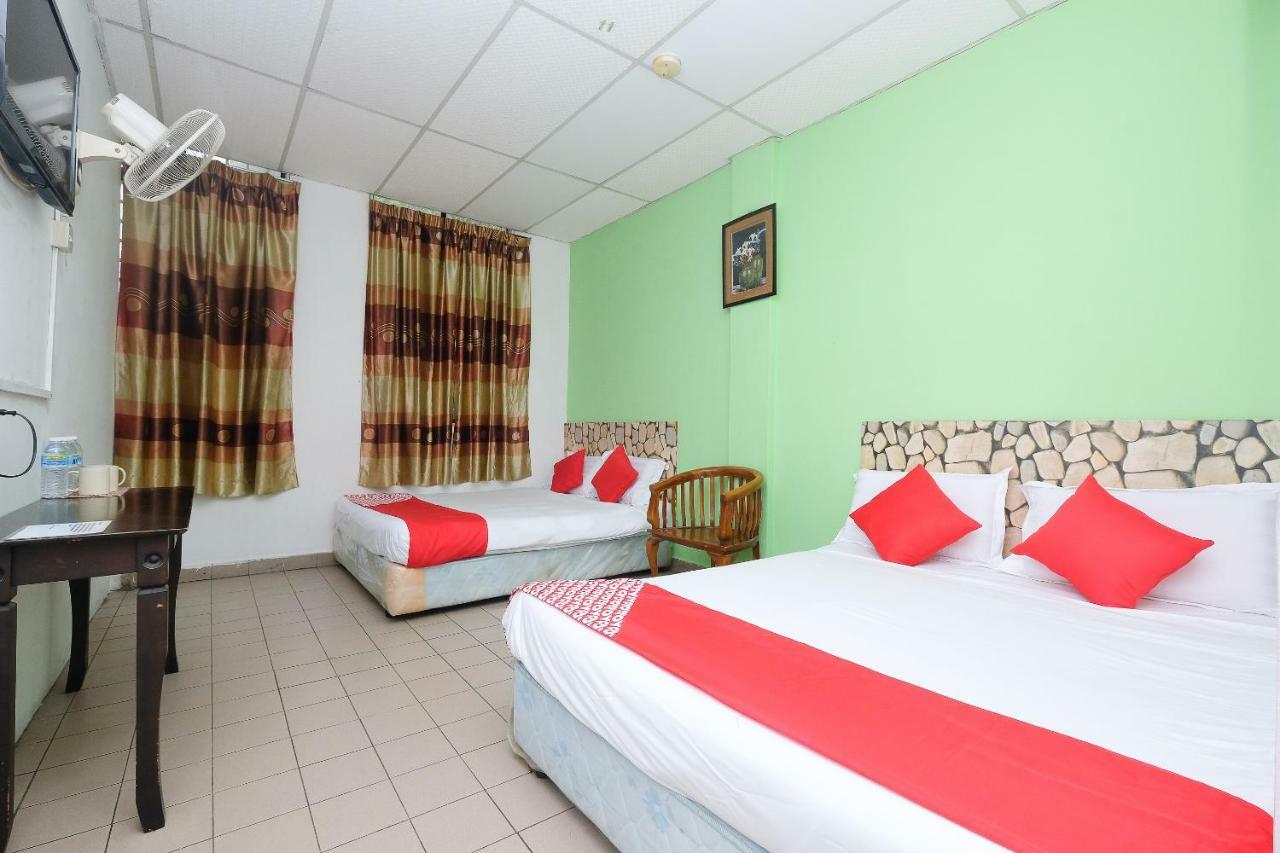 Oyo 850 Gold Star Hotel Chukai Dış mekan fotoğraf