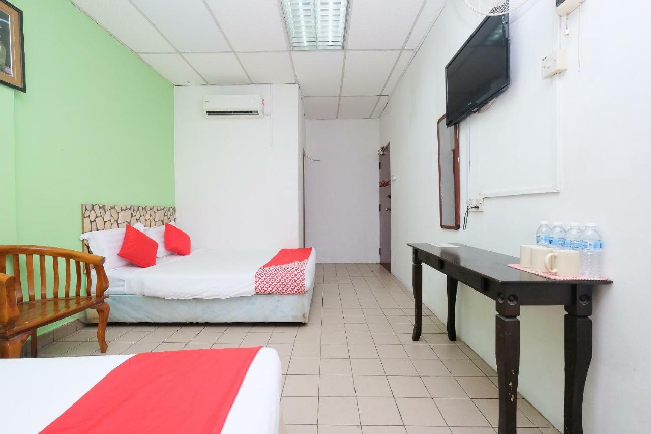 Oyo 850 Gold Star Hotel Chukai Dış mekan fotoğraf